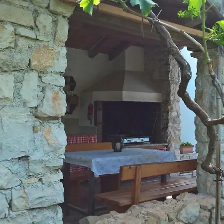 Apartment Luli Pula